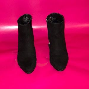 QUINN JUSTFAB BOOTIE